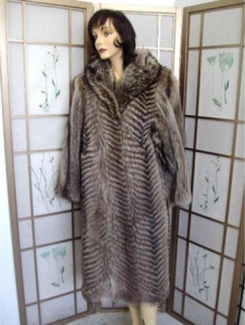 SHOWROOM ITEM RACCOON FUR COAT WOMEN SZ 4